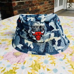 mitchell and ness bulls bucket hat
